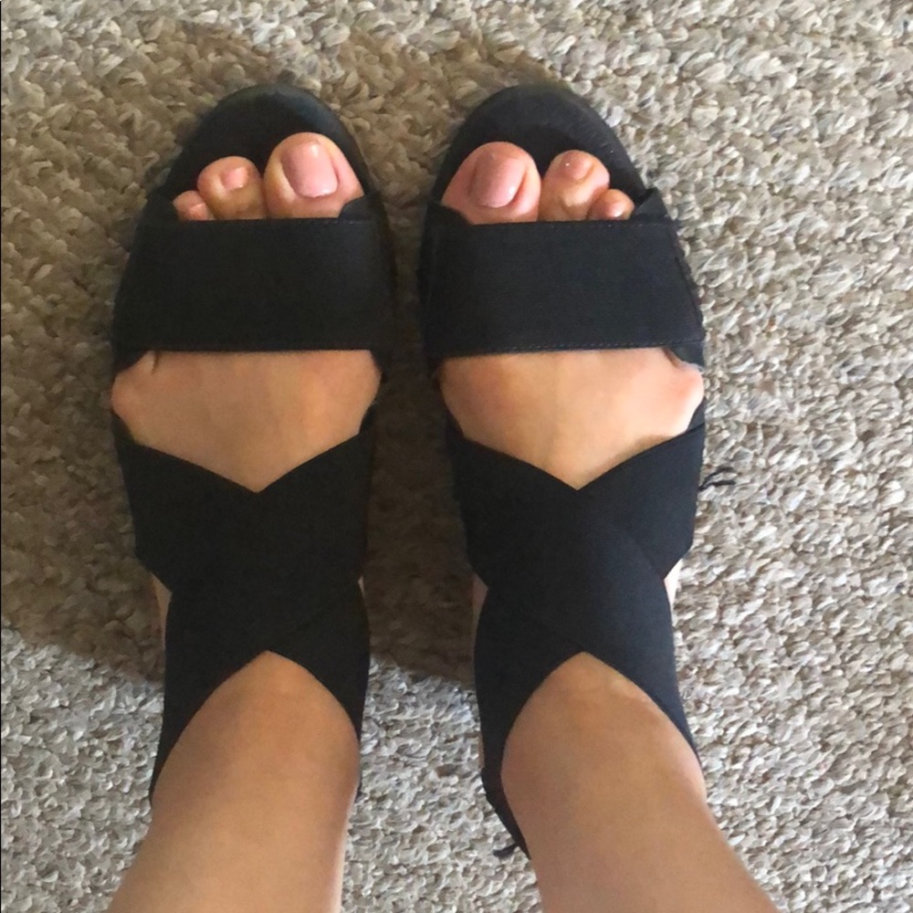 BCBG MaxAzria Black Summer Sandal
